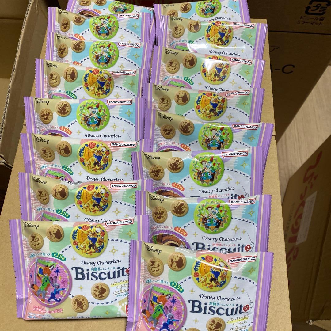 ディズニー刺繍缶バッジつきビスケット2、16個セット