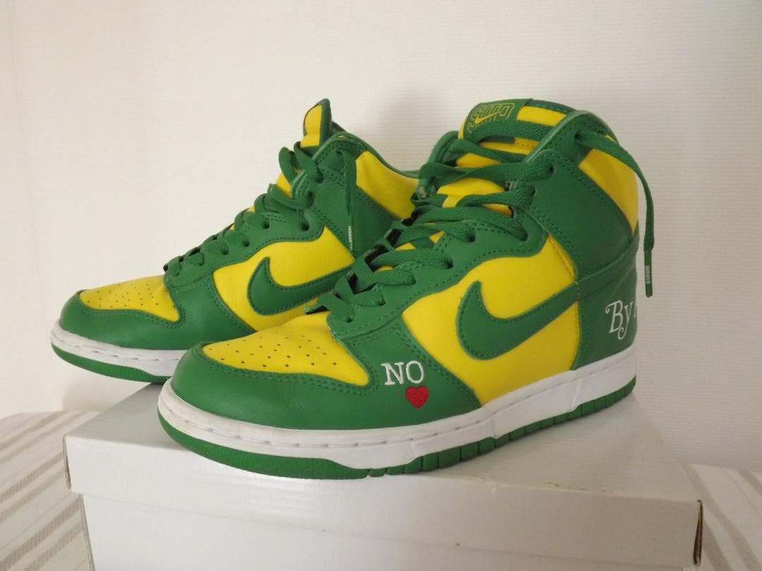 SUPREME(シュプリーム)× NIKE(ナイキ)ダンク ハイ スニーカー