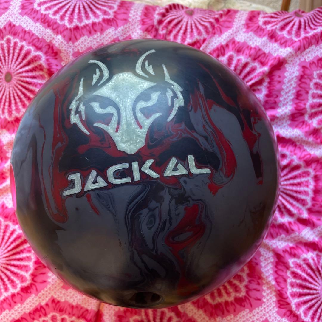 MOTIV Jackal ボウリングボール　月３２ゲーム程半年間使用6.８キロ