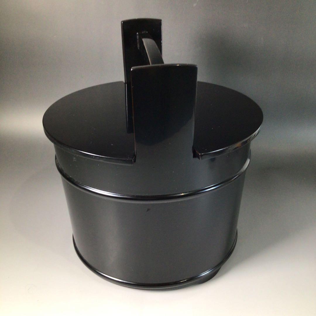 Ｓ９３　水指　『塗師　川瀬表完作』『黒真塗』『手桶水指』　共箱　茶道具