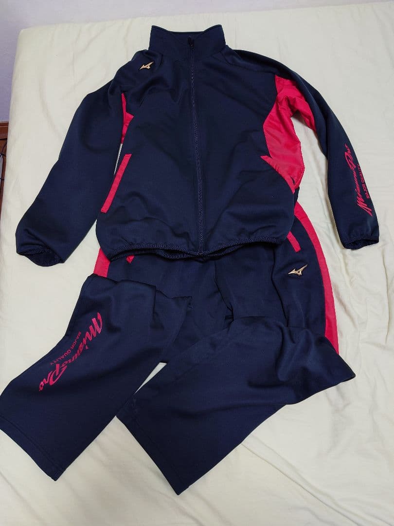 ミズノプロ　上下セット　L.サイズ テックシールド　裏起毛　赤×黒