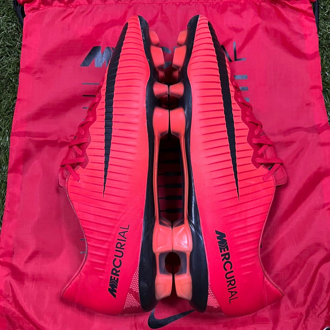 サッカースパイク ナイキ マーキュリアル ヴェイパー 11 HG-V