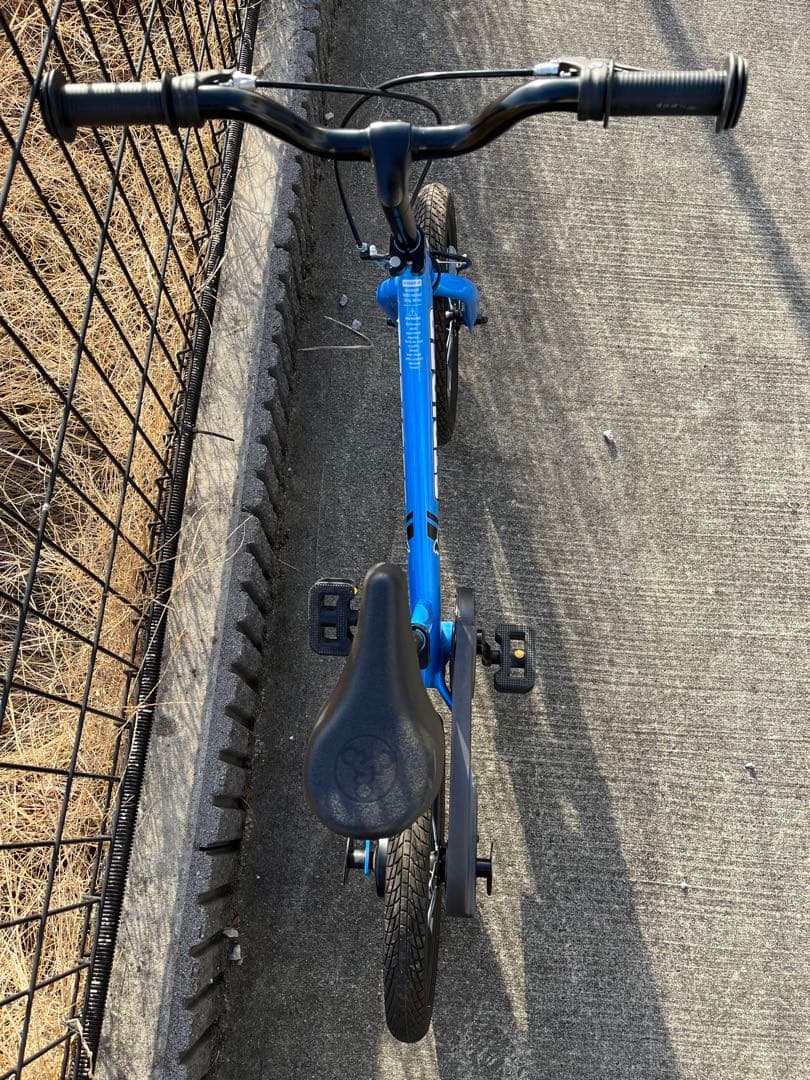 STRIDER ストライダー　ブルー　14X ペダル付き