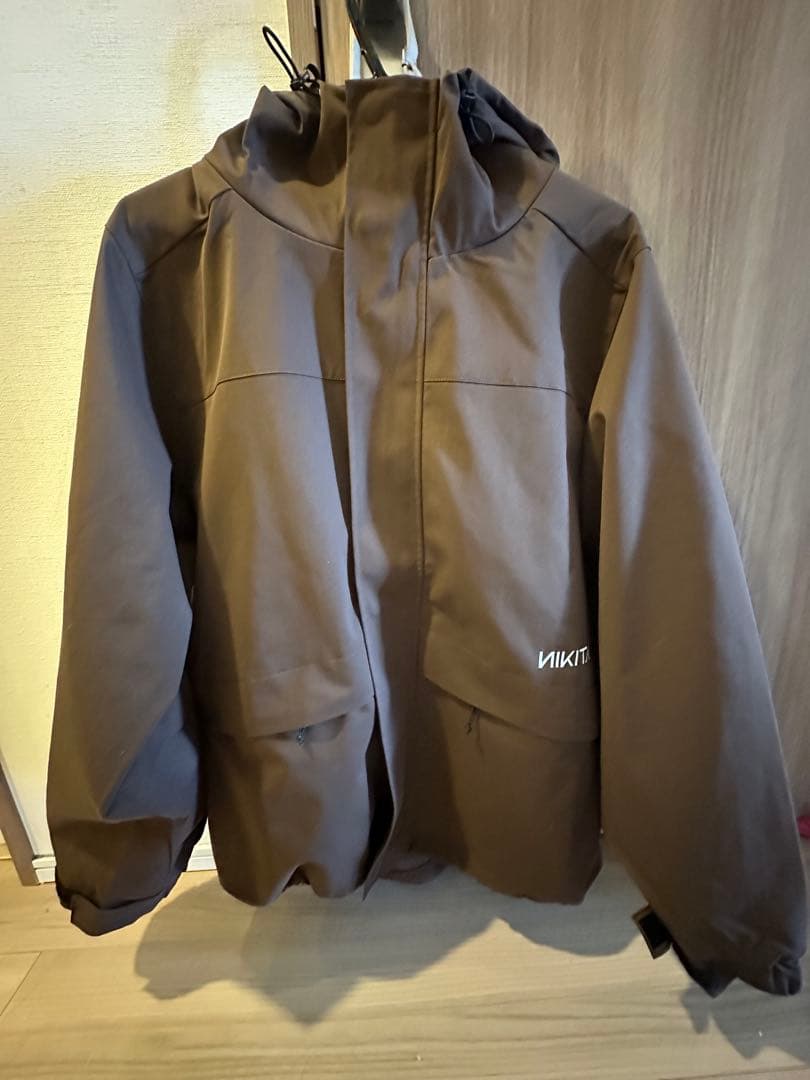 今期モデルNIKTA ニキータ　スノーボードウェアセット