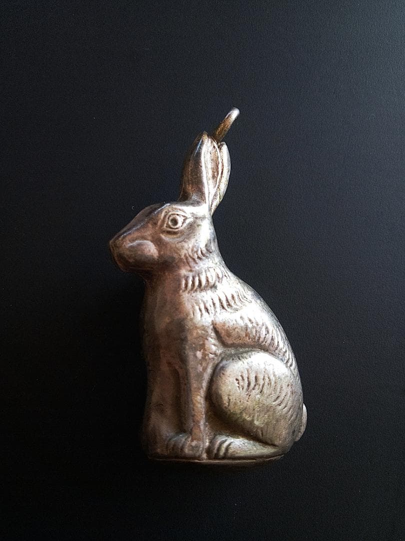 銀のうさぎ　ベビーラトル　野ウサギ　がらがら　ドールやベアにも　ペンダント