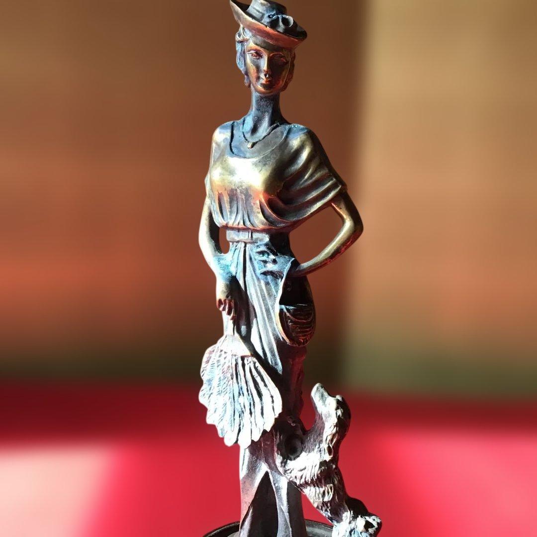 貴婦人と仔犬　時代物