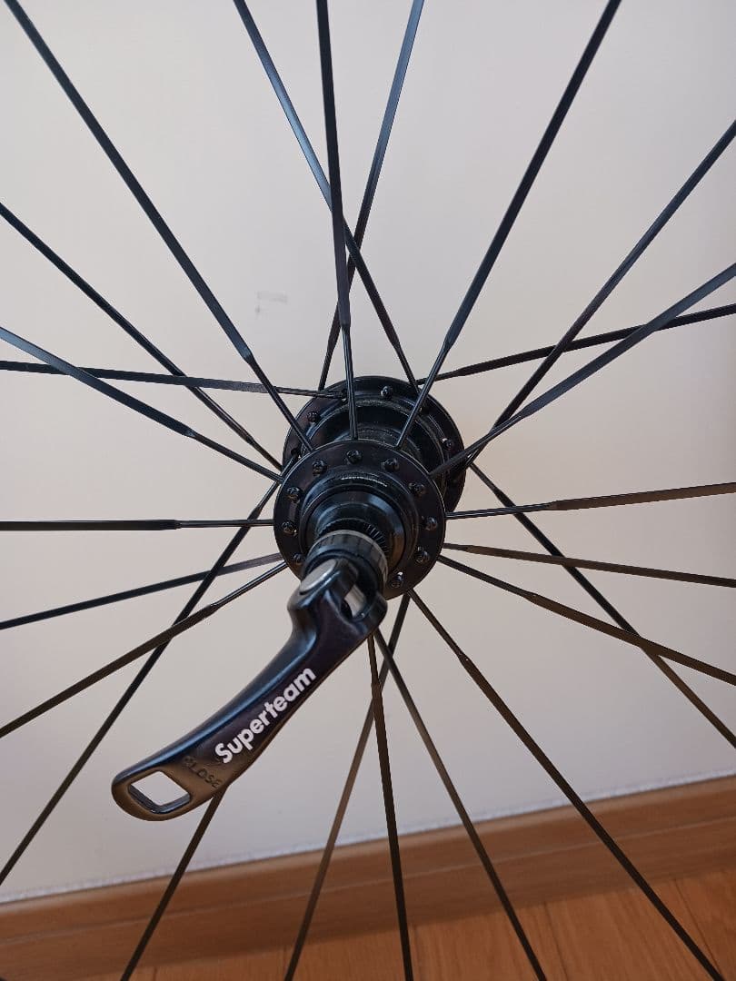Superteamカーボンホイール1ペア　(白と赤)