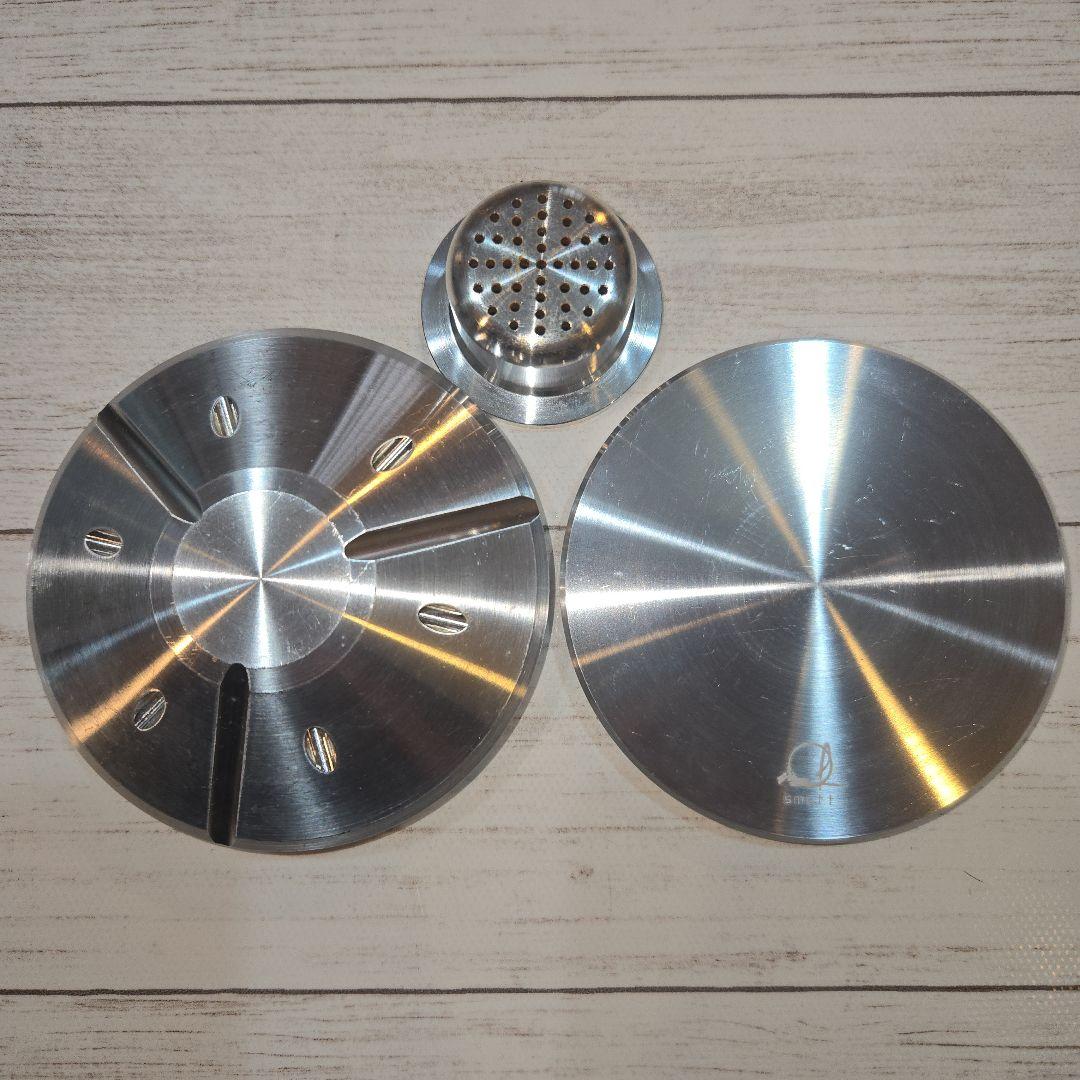 手軽に瞬間燻製、ウイスキーなどのお酒を格上げする燕三条産ジュラルミンスモーカー