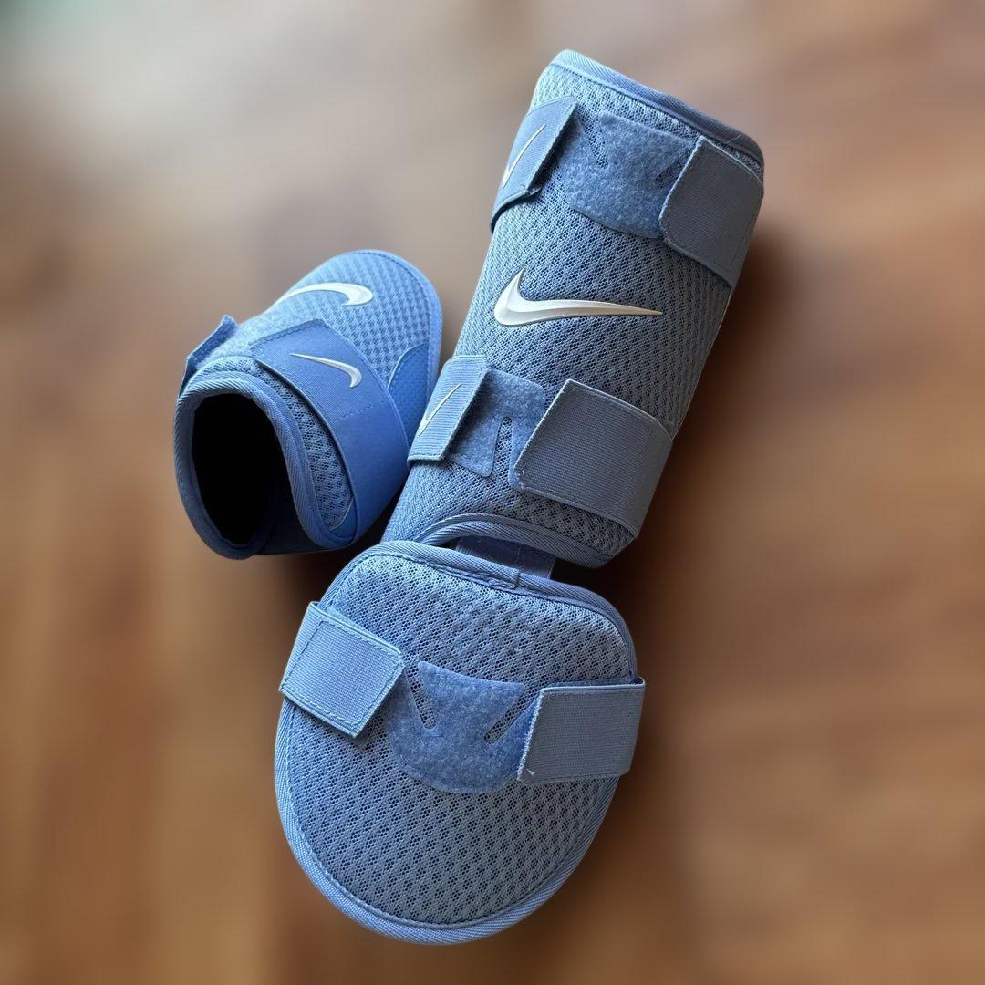 Nikeブルーナイキレッグガード エルボーガードセット販売大人用ワンサイズ