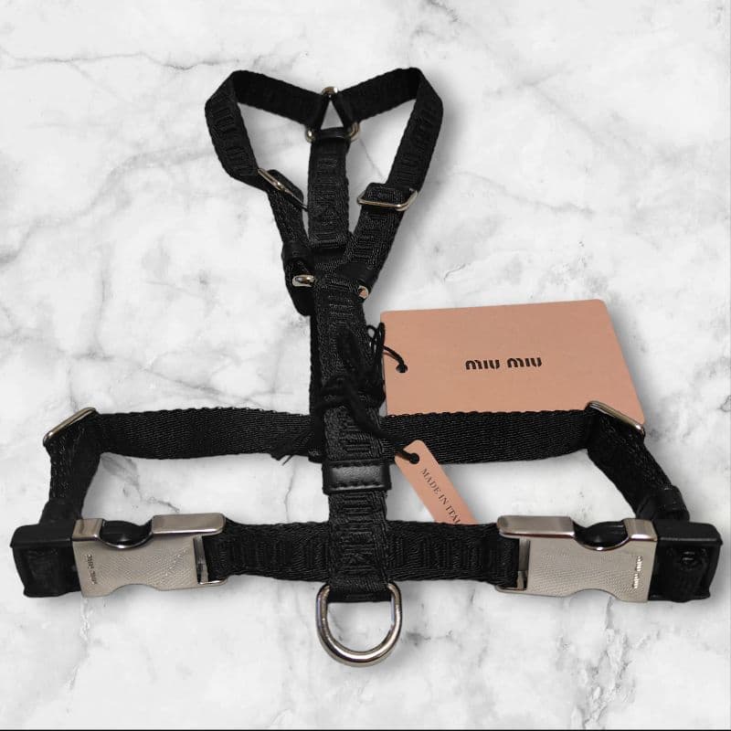 ♥新品♡Miu Miuミュウミュウ　ごみ袋つきペットリード　ハーネス　Ｍサイズ