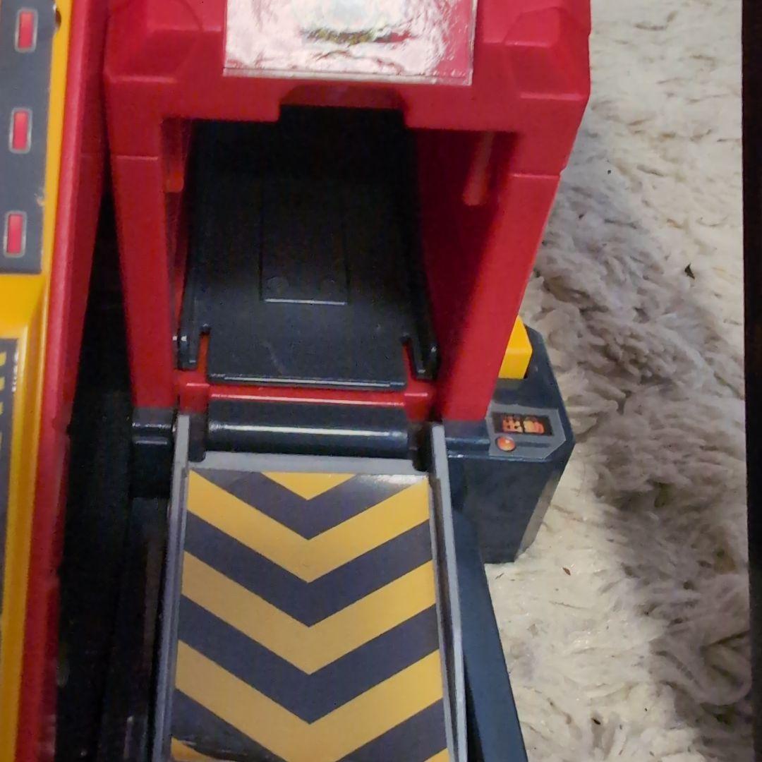 トミカ 変形ファイヤーステーション & ビックファイヤーエンジン セット