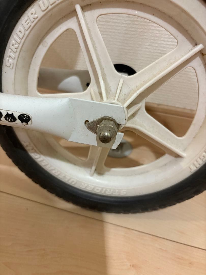 STRIDER バランスバイク Nenet ホワイト にゃ〜