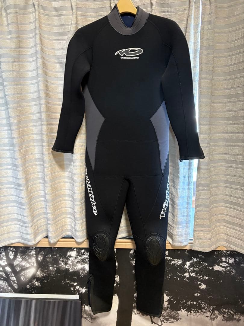 WorldDive フルスーツ ブラック/グレー　5ミリ　Mサイズくらい