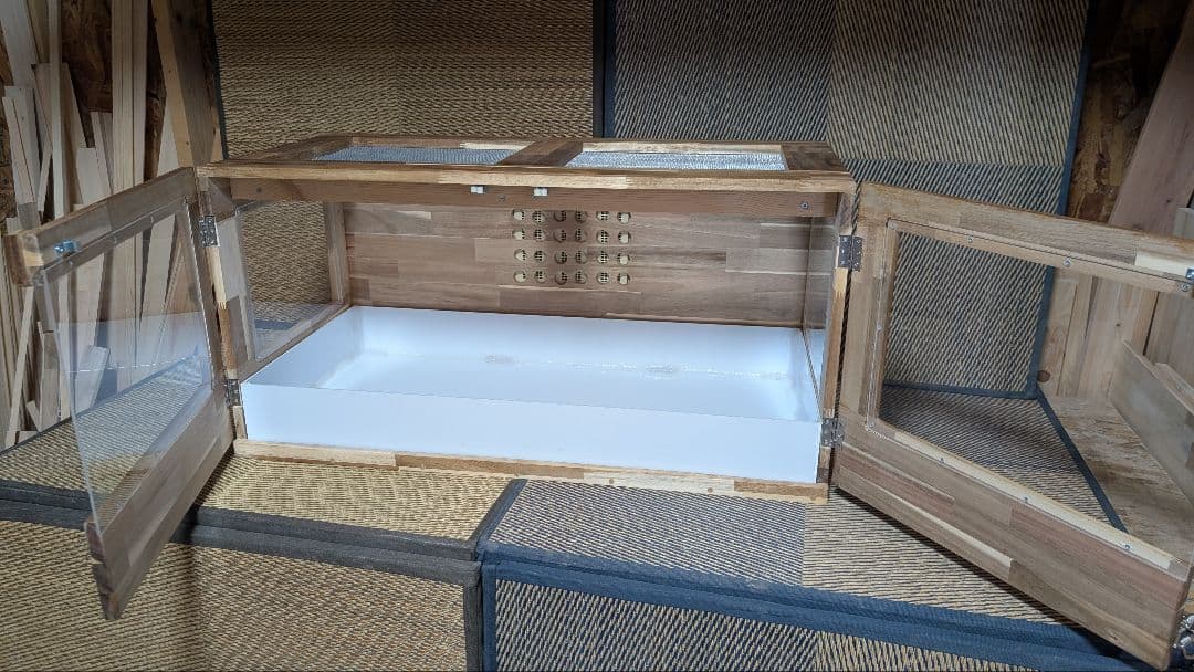 アカシア集成材15ミリ幅120縦50奥行50蜜蝋オイル仕上げ！