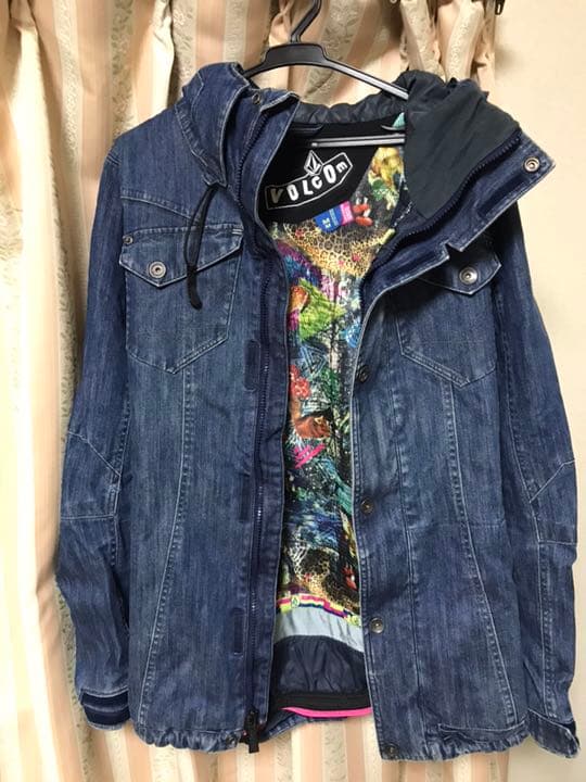 ボルコム スノボジャケット 美品 スノボーウェア