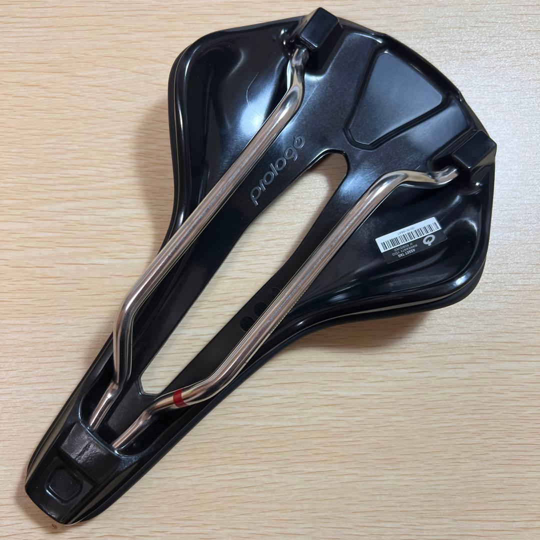 prologo NAGO R4 PAS 147mm プロロゴ　ナゴ　サドル