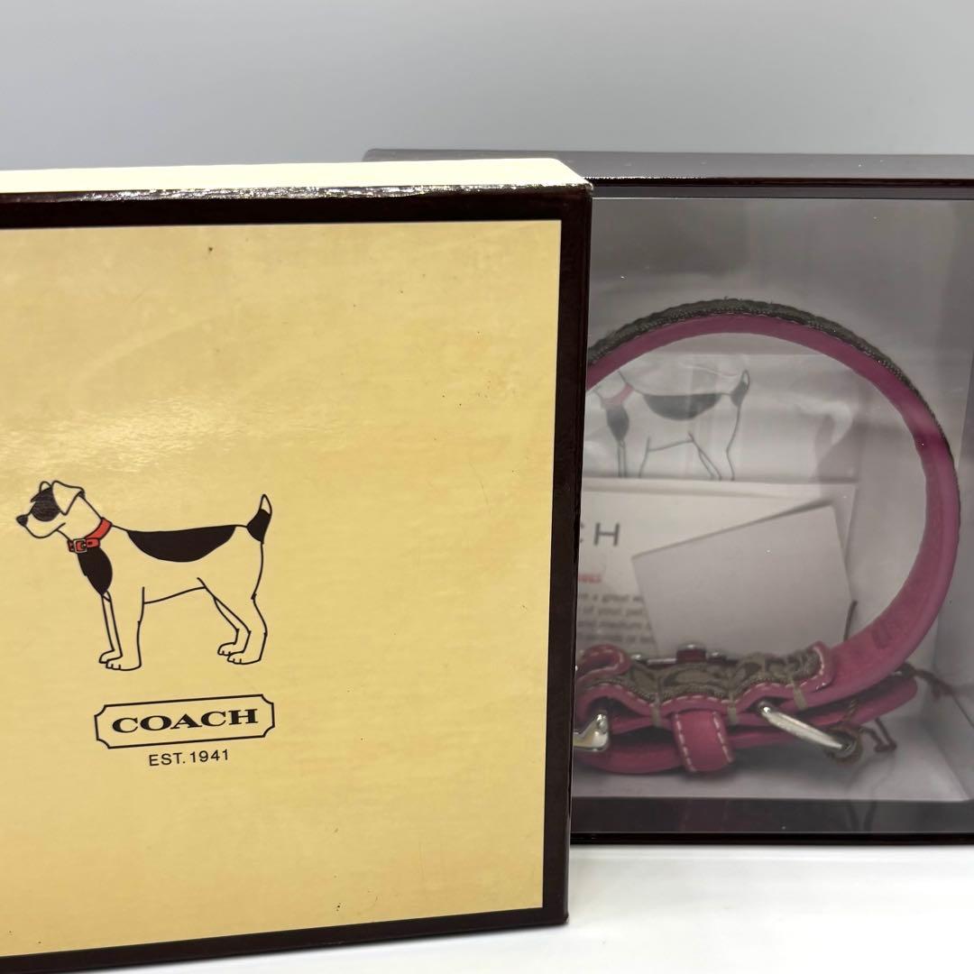 美品　COACH 小型犬用首輪 XS ピンク　シグネチャー　チャーム付き