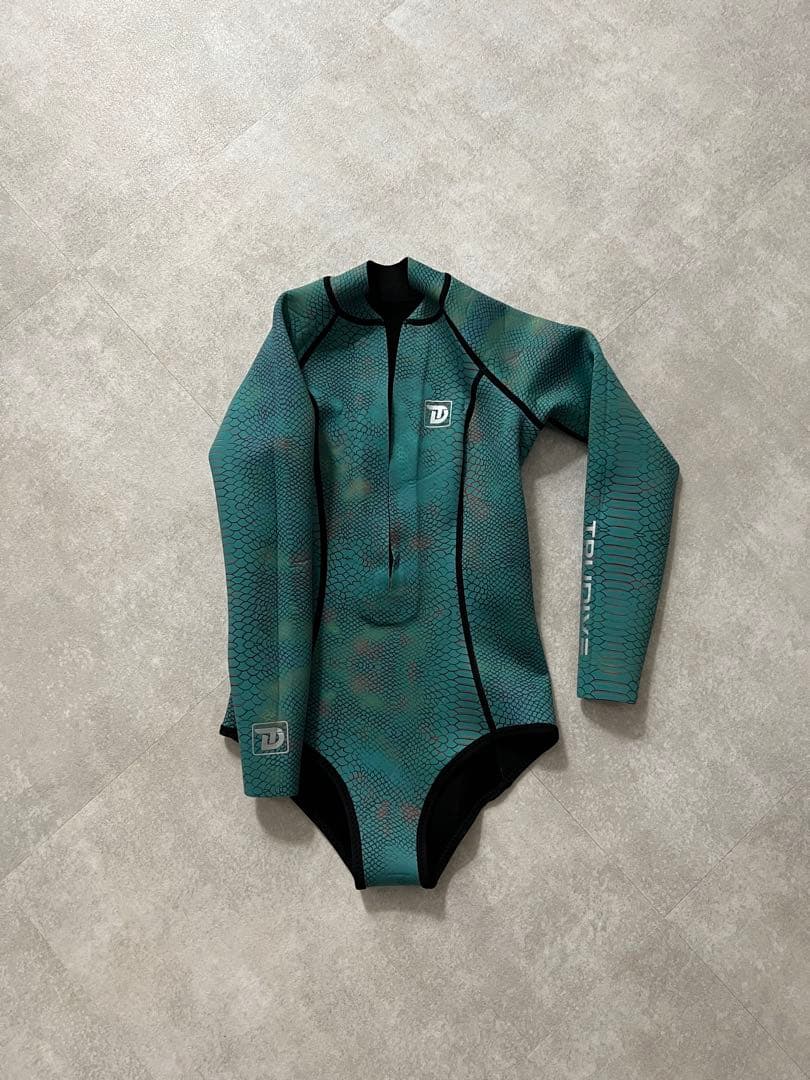 trudive スネークスキン