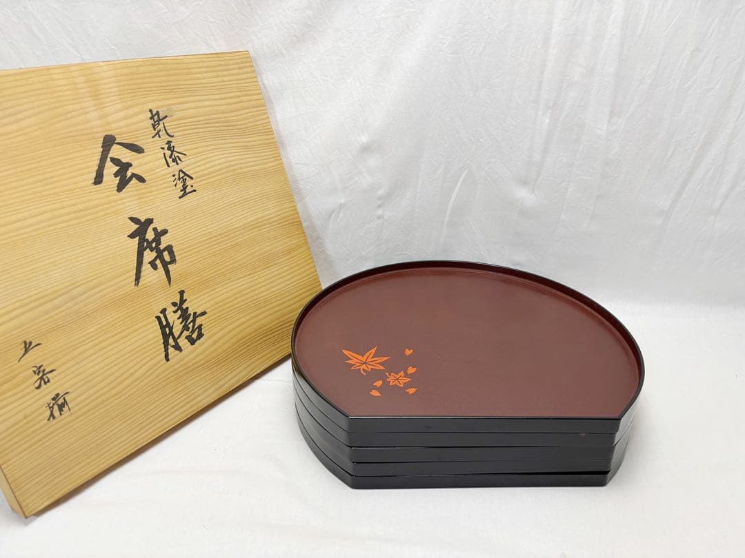 未使用 懐石道具 乾漆塗 半月膳会席膳 5枚組 紅葉蒔絵 懐石盆 会席膳 共箱