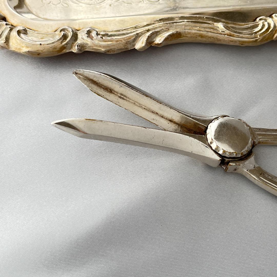 【英国】 キングスパターンのグレープシザー / 葡萄鋏【シルバープレート】