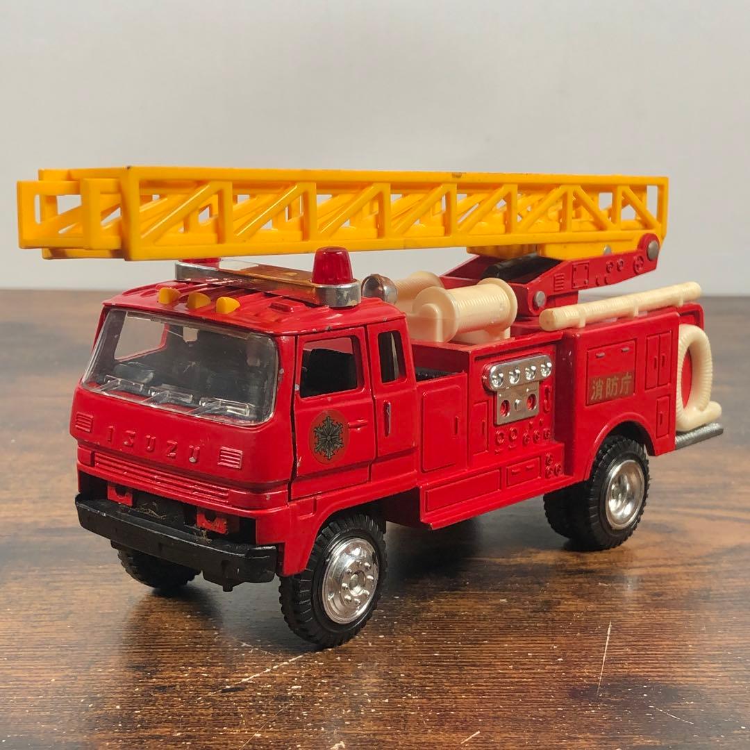 ヨネザワ ダイヤペット いすゞ 梯子消防車 1/40 日本製 希少 レア