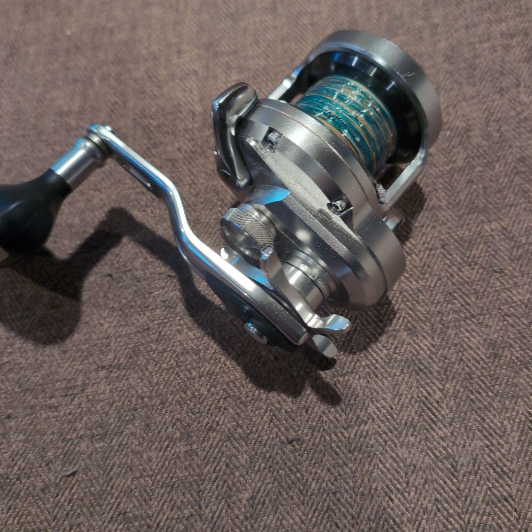 ベイトリール 金属製 青色ライン