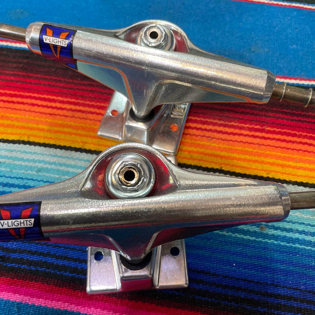 ベンチャースケートボードV-LIGHTS スケートボード トラック　5.2low