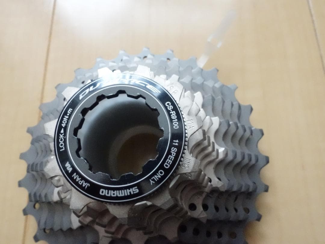 【再値下】新品シマノカセットスプロケット CS-R9100 11-28T 11S