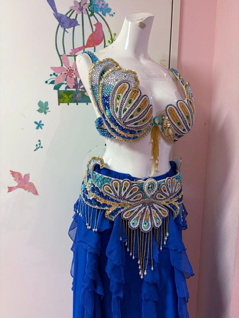 アリエル　キラキラ青い貝殻ブラベリーダンスセットアップ