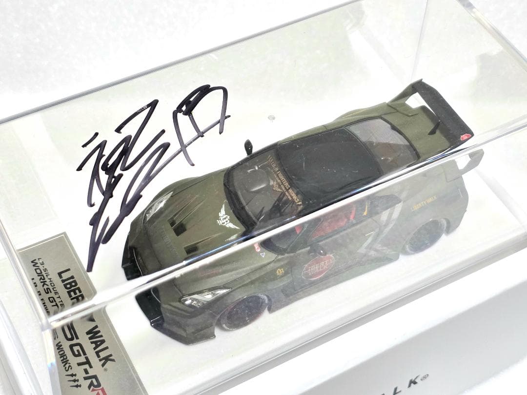 リバティウォーク 限定 Make Up GT-R LBWK1/43サイン入り