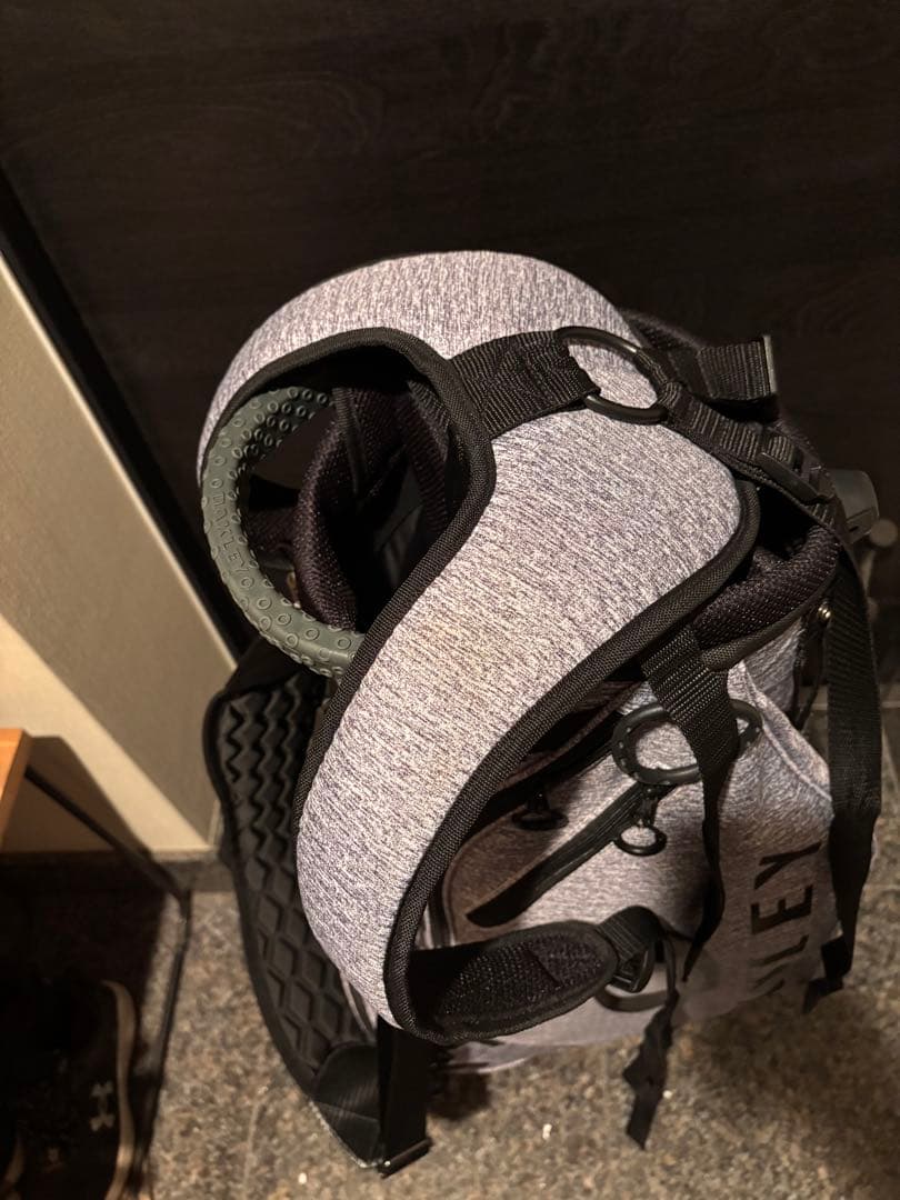 お*魚様 オークリー　スタンド式キャディバッグ 9.5型2.6kg