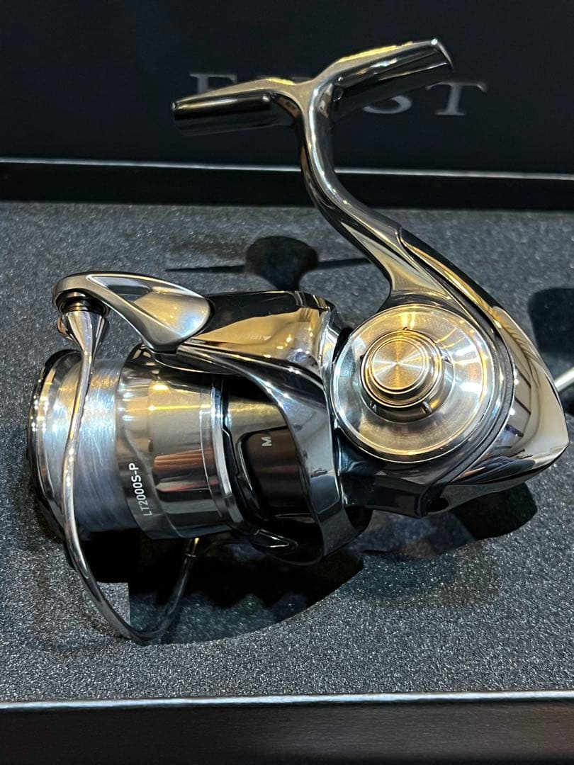 リール DAIWA 22EXIST LT2000S-P