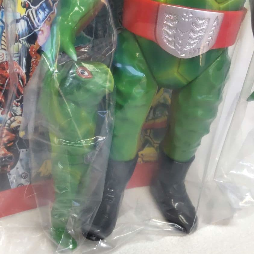 ⭐️新品 東映レトロソフビ カメバズーカ（新色）+ ミニソフビ