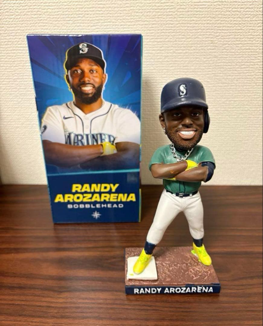 アロザレーナ マリナーズ ボブルヘッド フィギュア