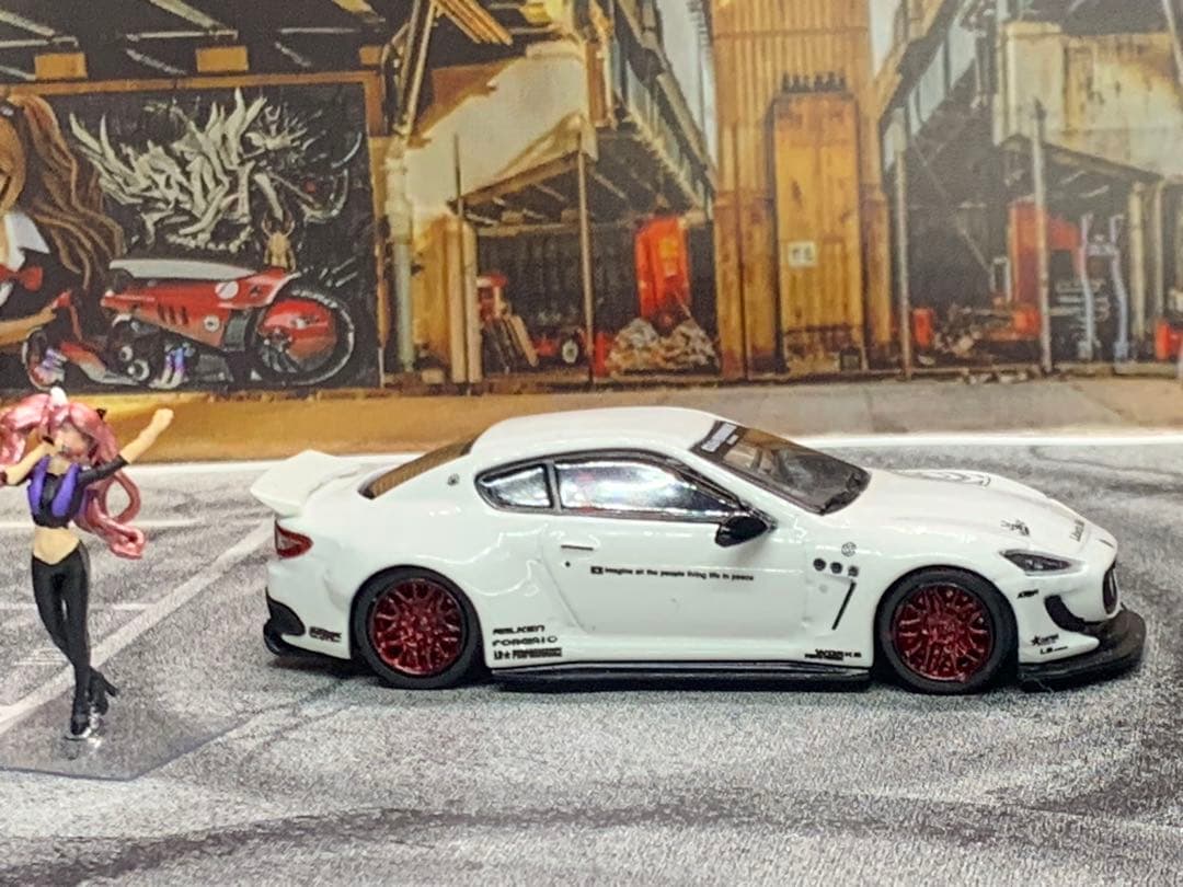 1/64 LBWK マセラティグランツーリスモ　ホワイトラスト1台