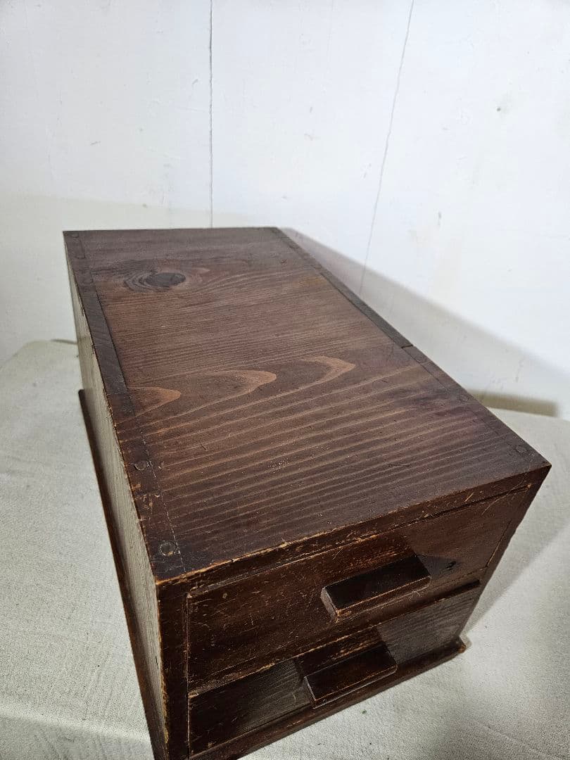 アンティーク 木製の小引出し 隠しスペース 二段 抽斗 キャビネット
