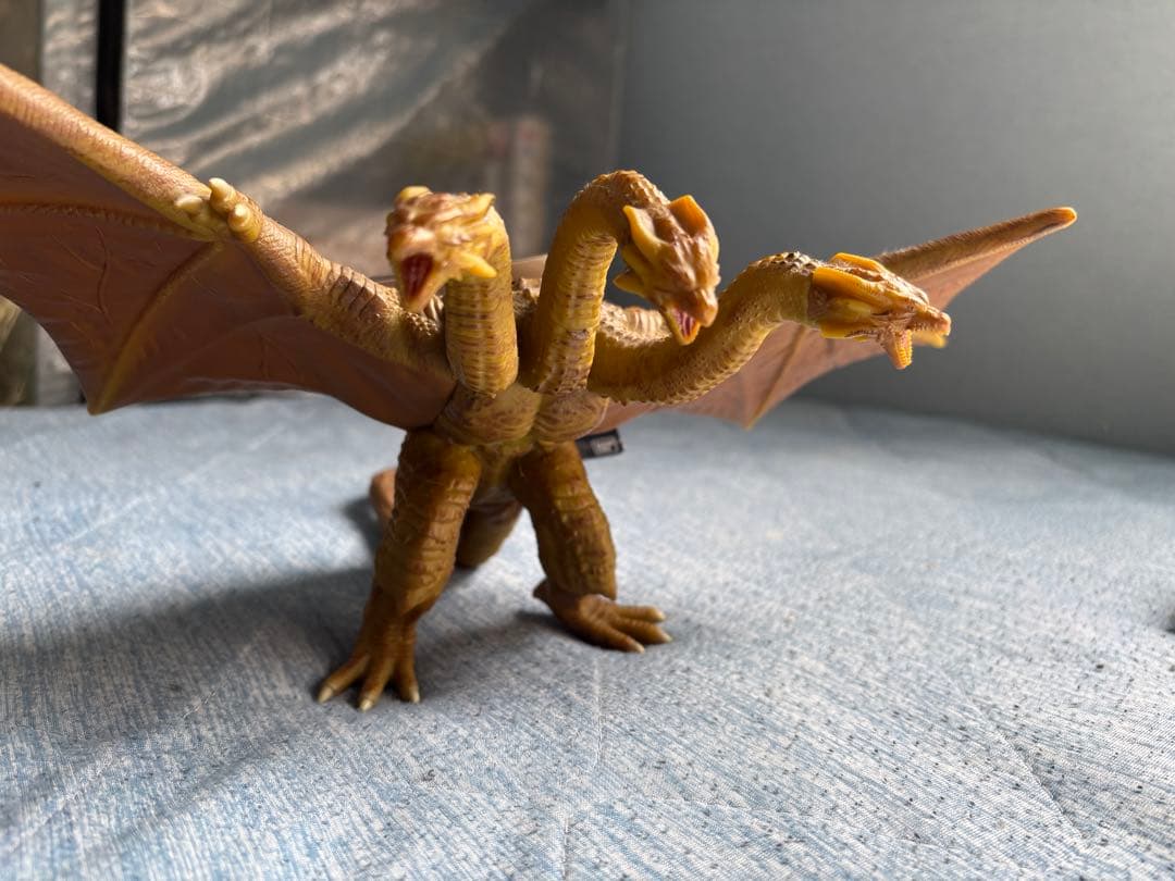 ゴジラザライド　キングギドラ　フィギュア