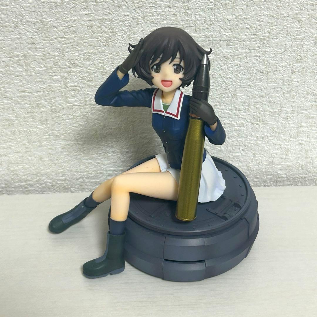 秋山優花里 フィギュア　コトブキヤ　中古　ガールズ&パンツァー　ガルパン