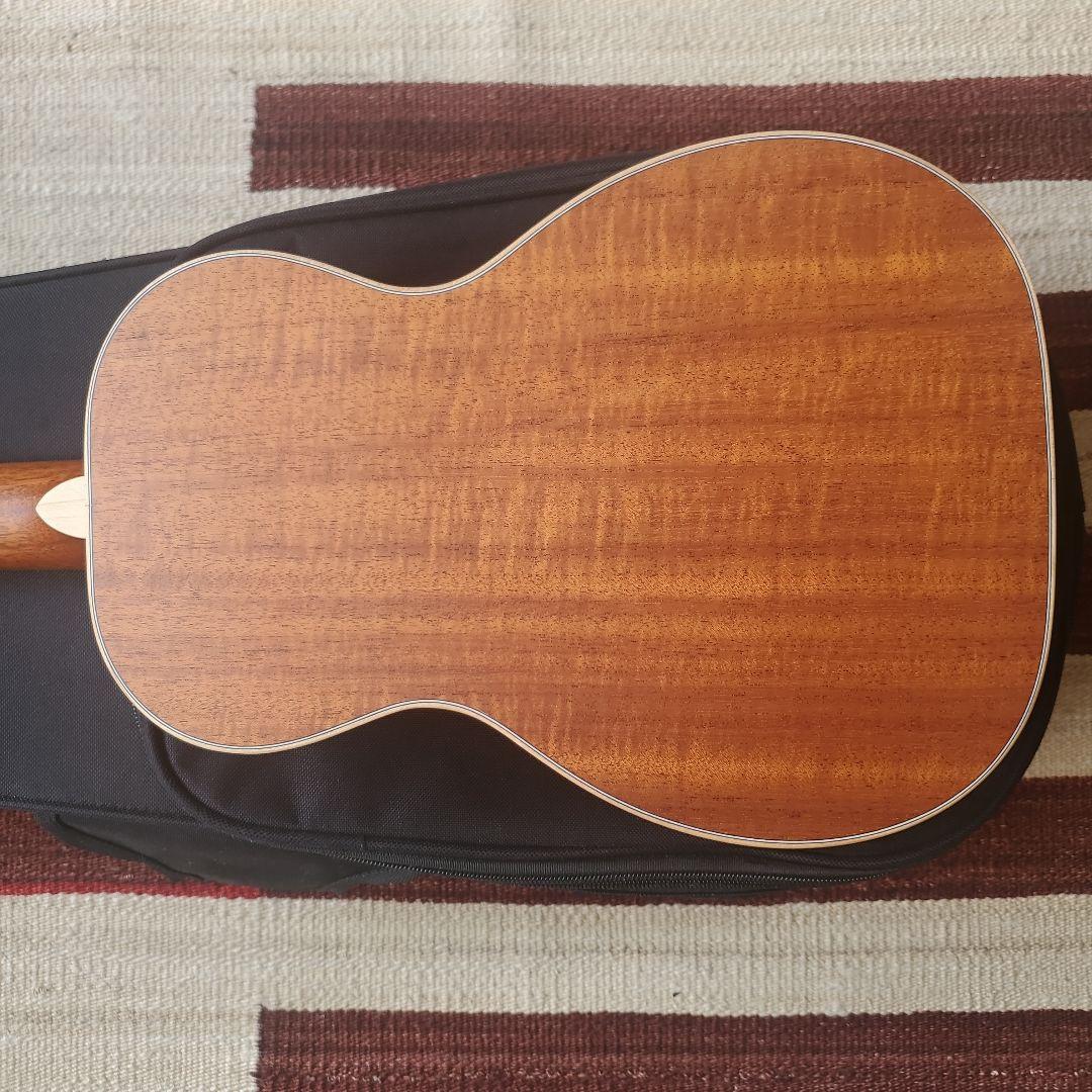 Larrivee テナーウクレレ UT-40MM ラリビー