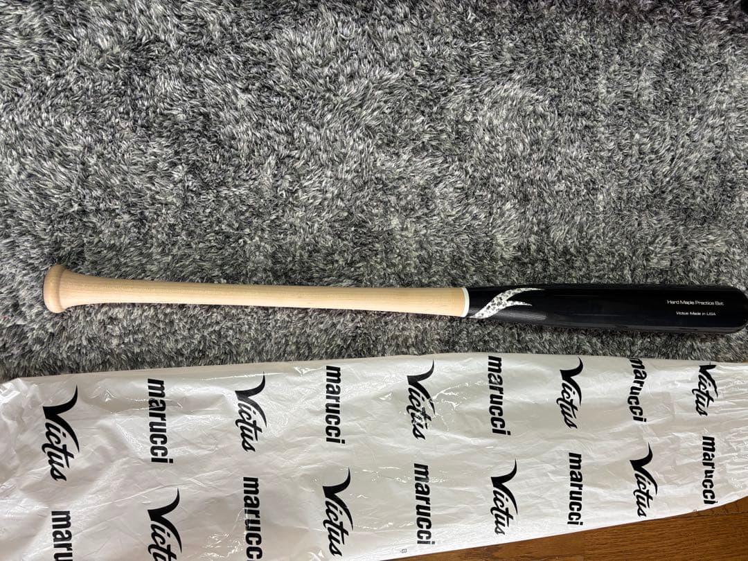 Victus 硬式バット 33インチ