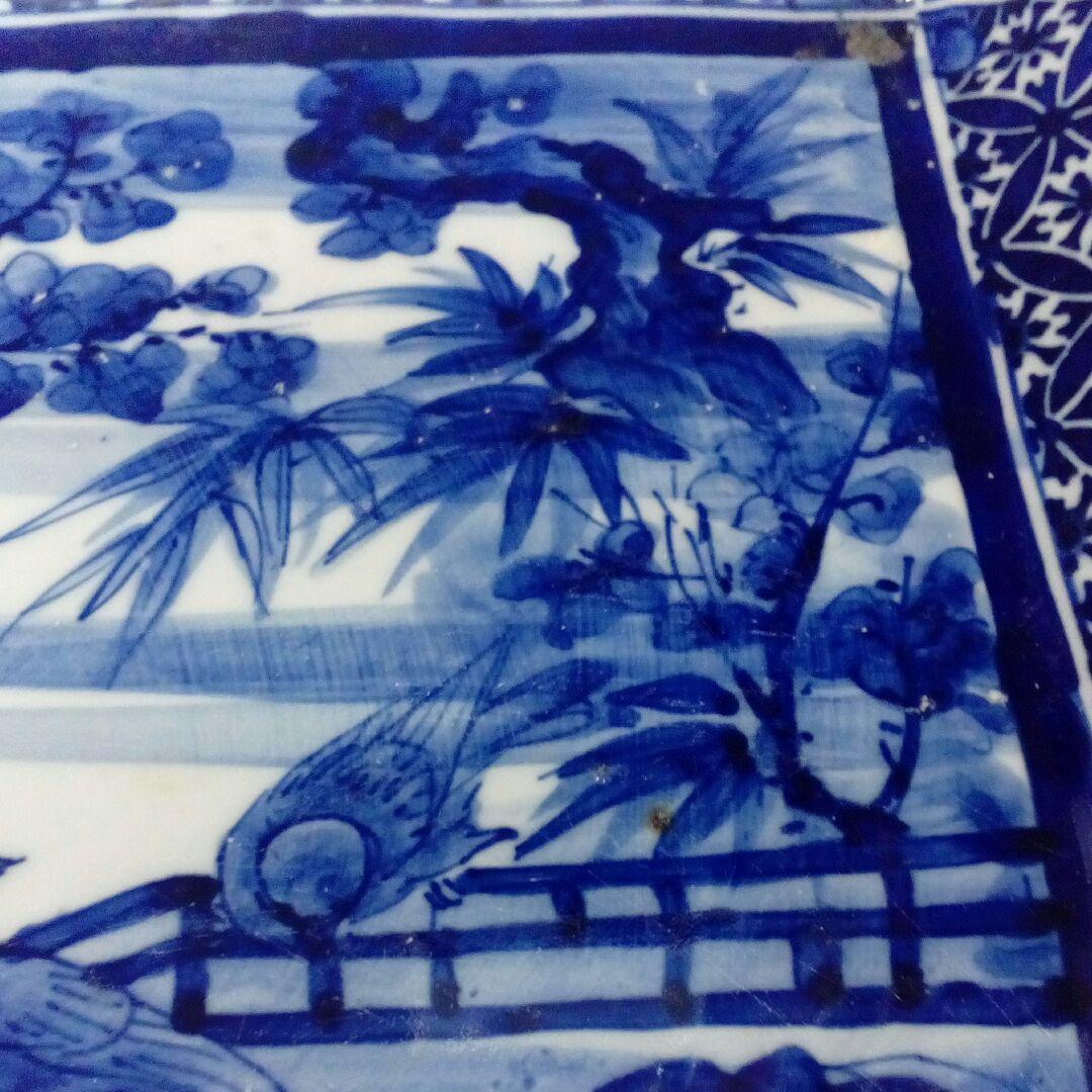 江戸時代武家旧家蔵出阿波淡路國染め付け四方変形３２✕２８綺麗な図柄角傷直しあり。