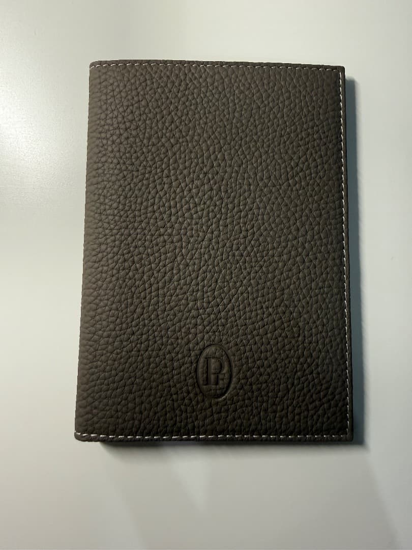 新品・未使用【PARMIGIANI FLEURIERレザー製のパスポートケース】