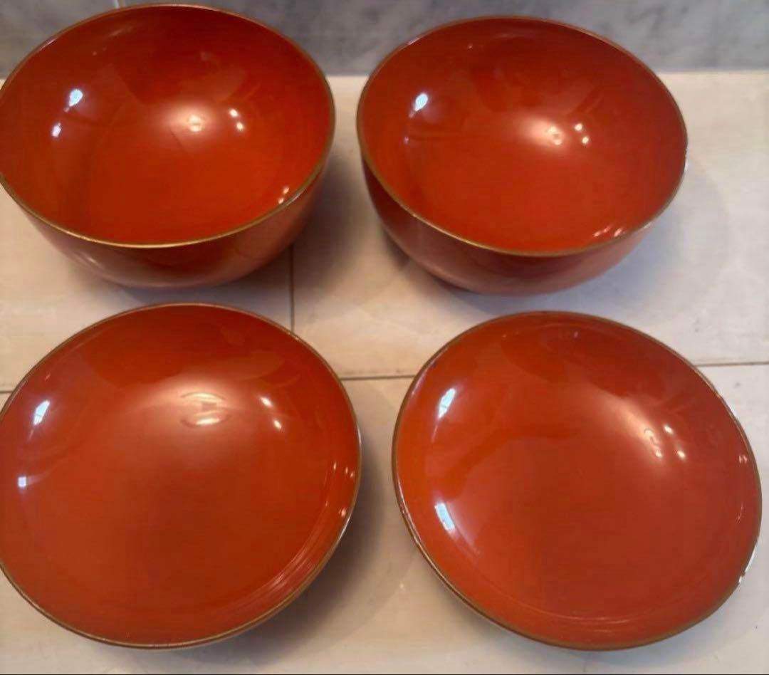 鶴や松竹梅が美しくふんだんに使われた金彩が美しい絢爛豪華な蒔絵の木製輪島お椀2客