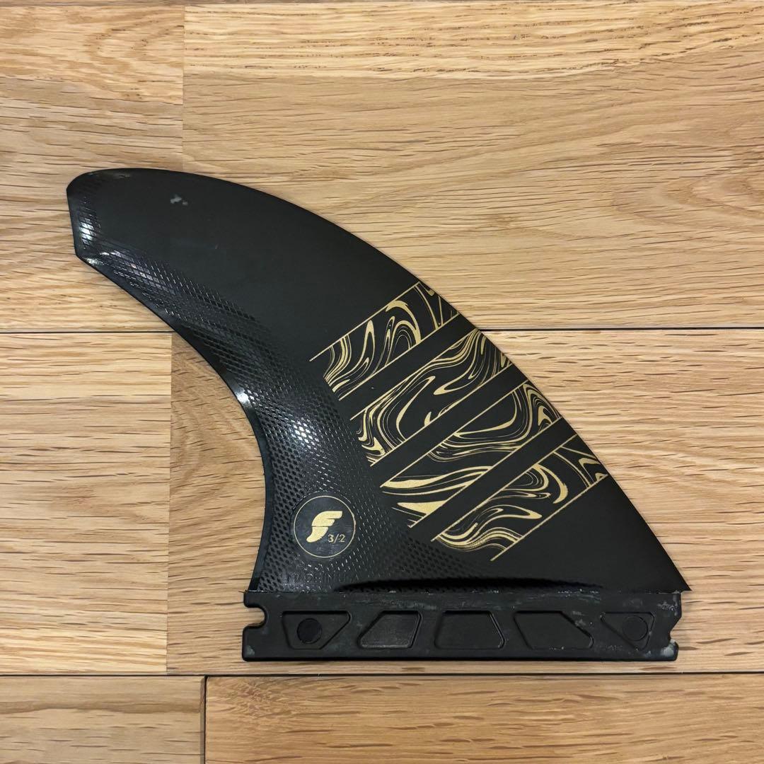 futures. 　フィン　ALPHA VECTOR 3/2 MEDIUM