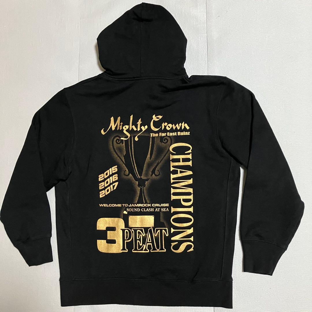 MIGHTY CROWN「3 PEAT CHAMPIONS」フーディー 黒XL