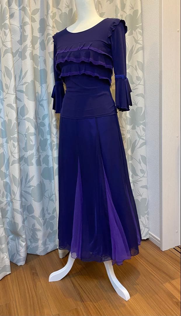 チャコット　パープルフリル付きセパレートドレス