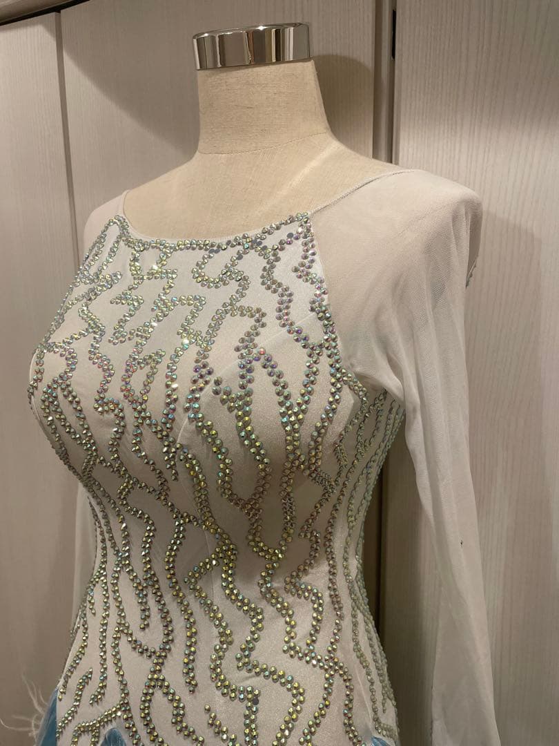 社交ダンス用ドレス 青と白のグラデーション