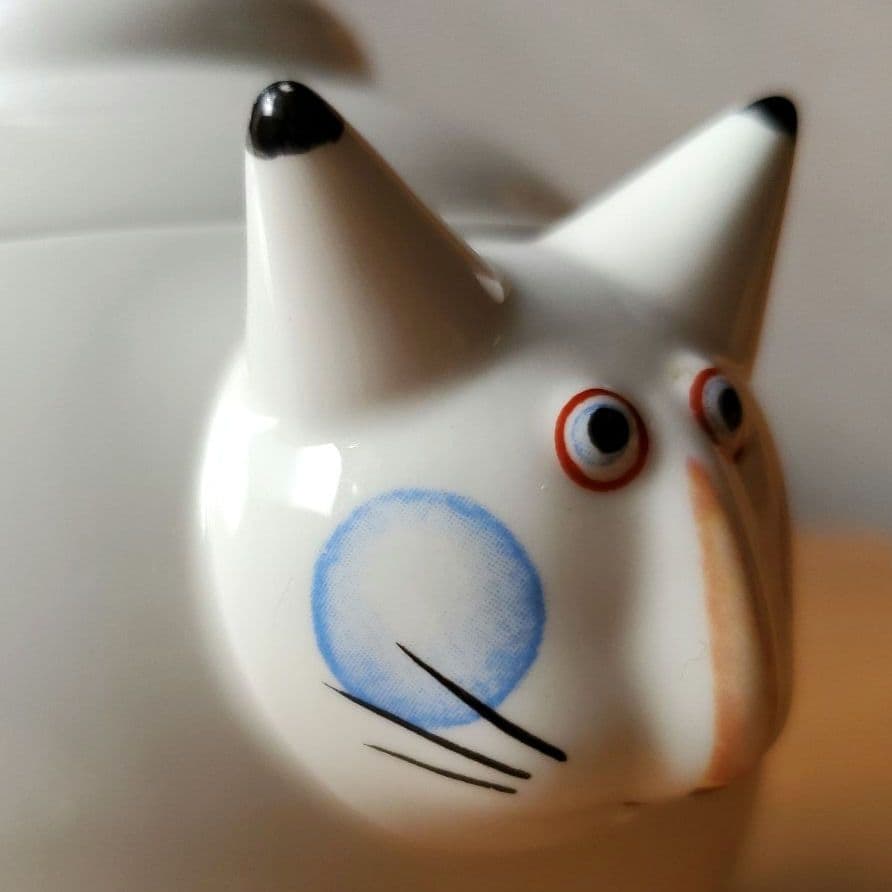 ２匹のネコの置物 美品