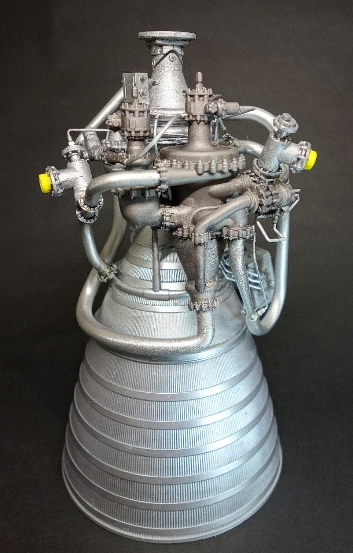 ロケットダイン社製 RL10 ロケットエンジンモデル完成品