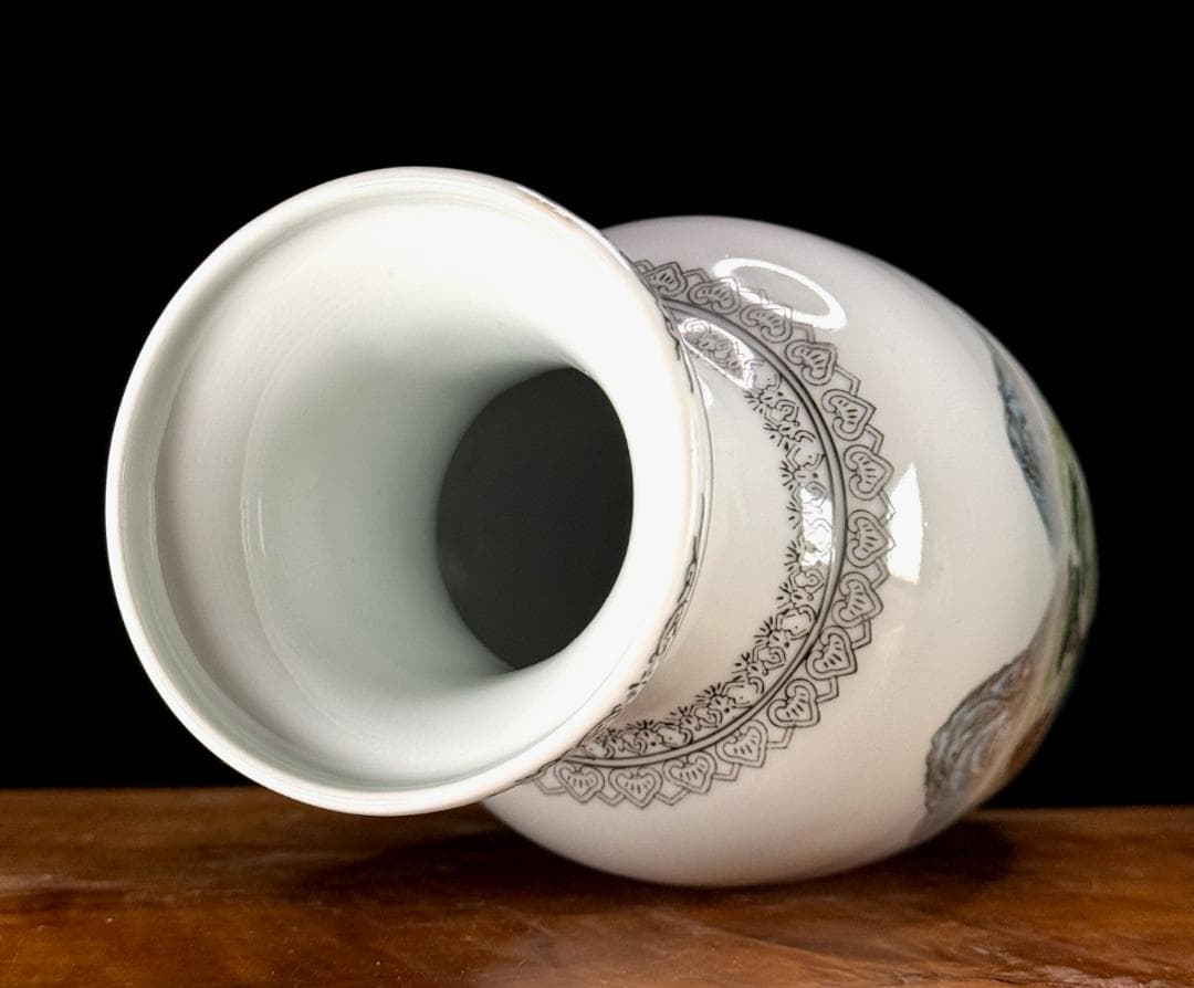 中国古美術　唐物　景徳鎮　粉彩 色絵　山水風景図　花瓶　高さ30.5cm